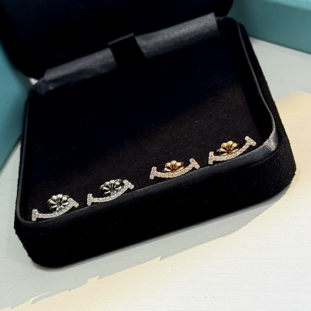 Tiffany & Co. Elsa Peretti® Diamond Bar Stud Earrings